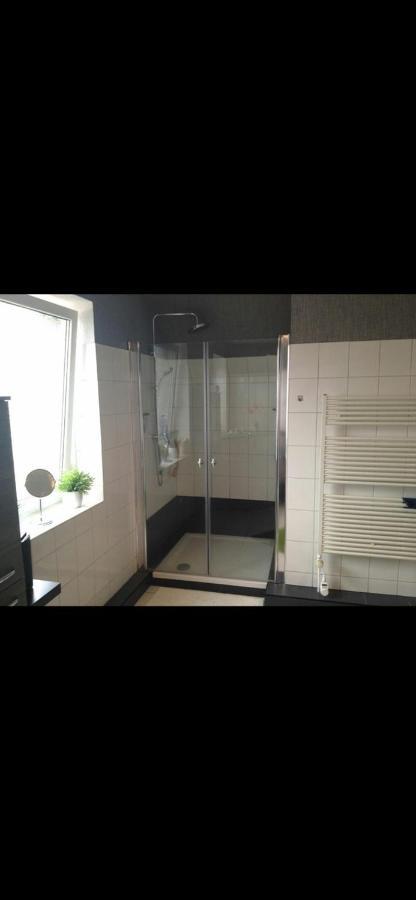 Apartment 160Qm 5 Schlafzimmer 1 Wohnzimmer Terrasse Und Balkon Wilhelmshaven Buitenkant foto