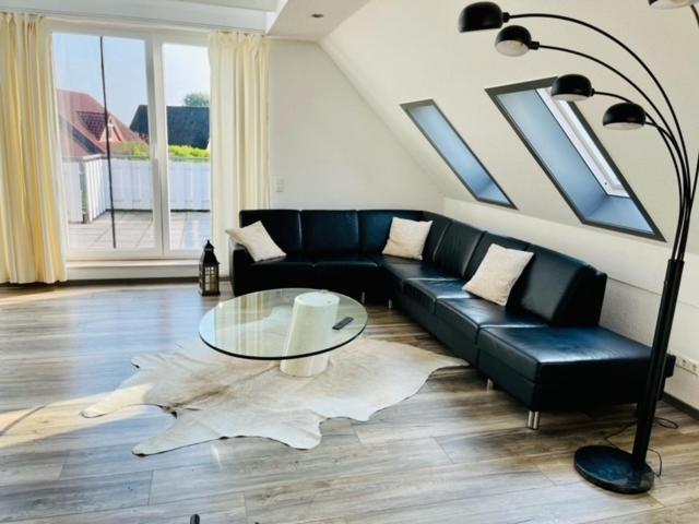 Apartment 160Qm 5 Schlafzimmer 1 Wohnzimmer Terrasse Und Balkon Wilhelmshaven Buitenkant foto