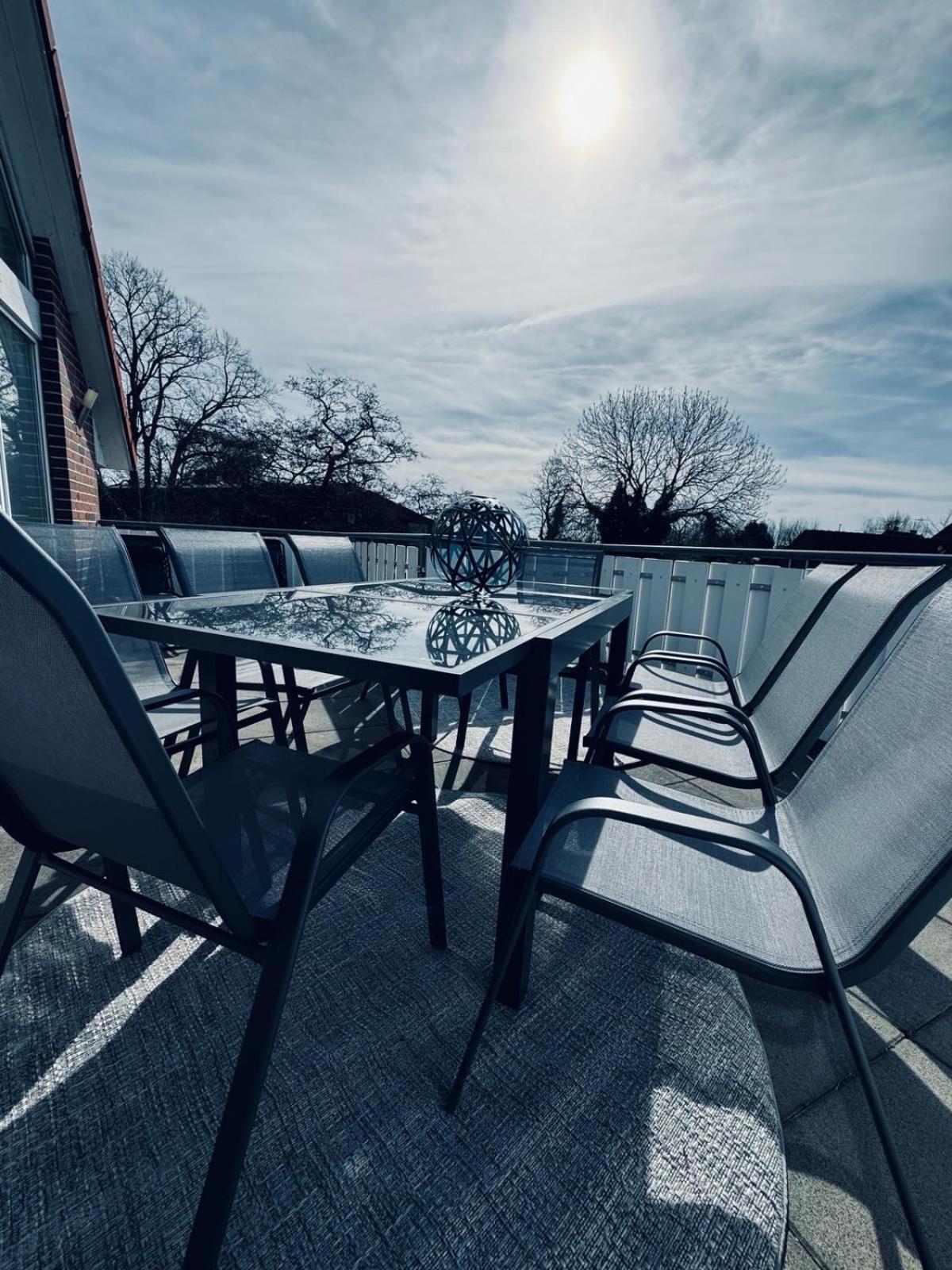 Apartment 160Qm 5 Schlafzimmer 1 Wohnzimmer Terrasse Und Balkon Wilhelmshaven Buitenkant foto